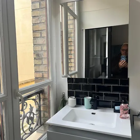 Fabuleux Chateau Apartment Versailles